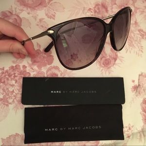 Marc by Marc Jacobs Round Sunglasses